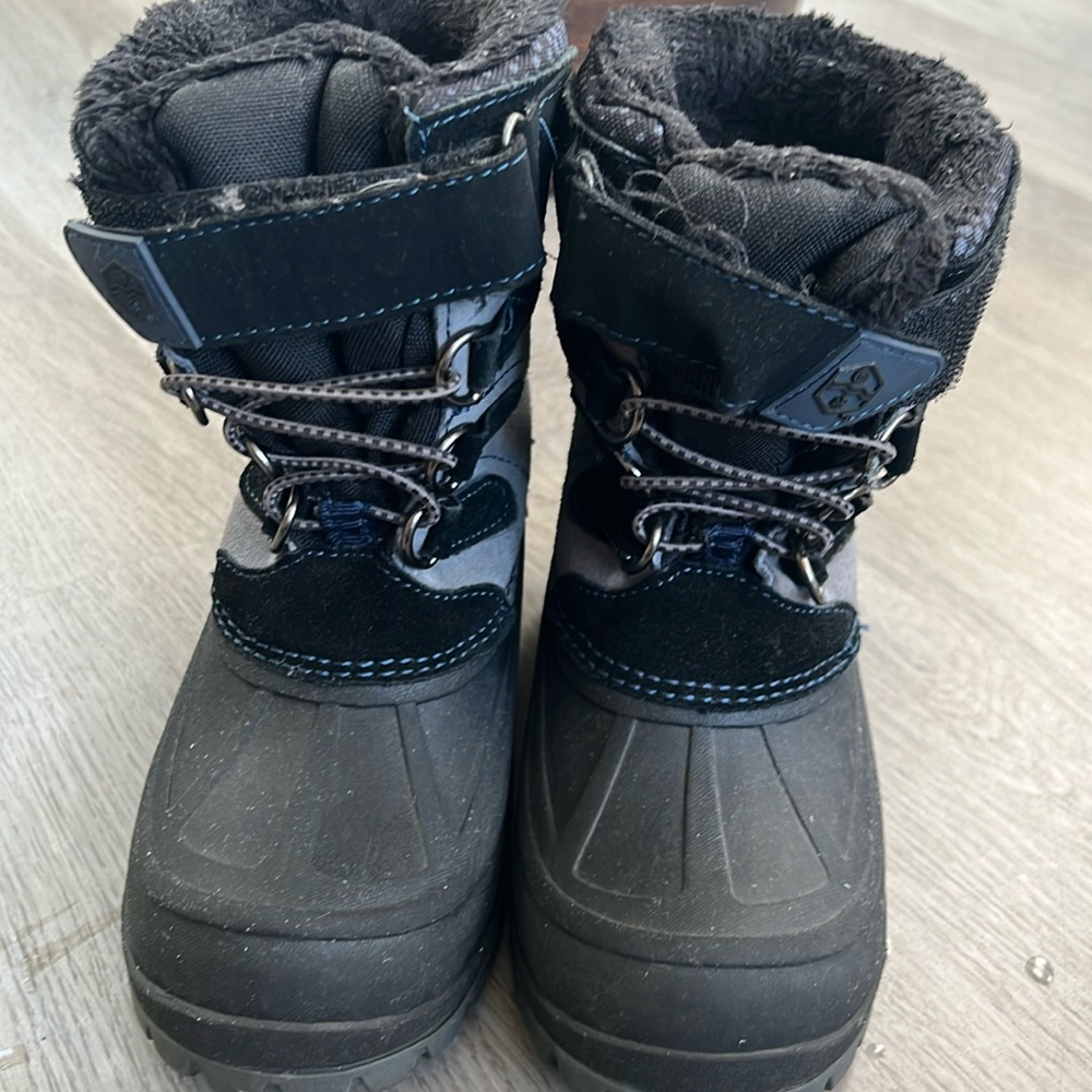 BOYS KHOMBU SNOW BOOTS SIZE 12